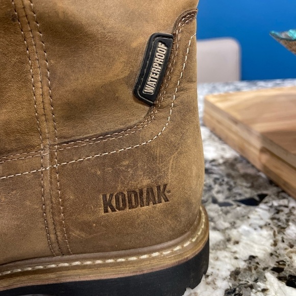 Kodiak Brown Western Cowboy Boots - Picture 7 of 15